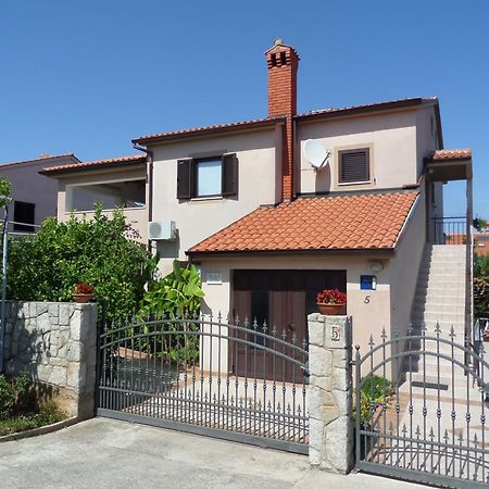 Apartmani Lili Mali Lošinj Kültér fotó
