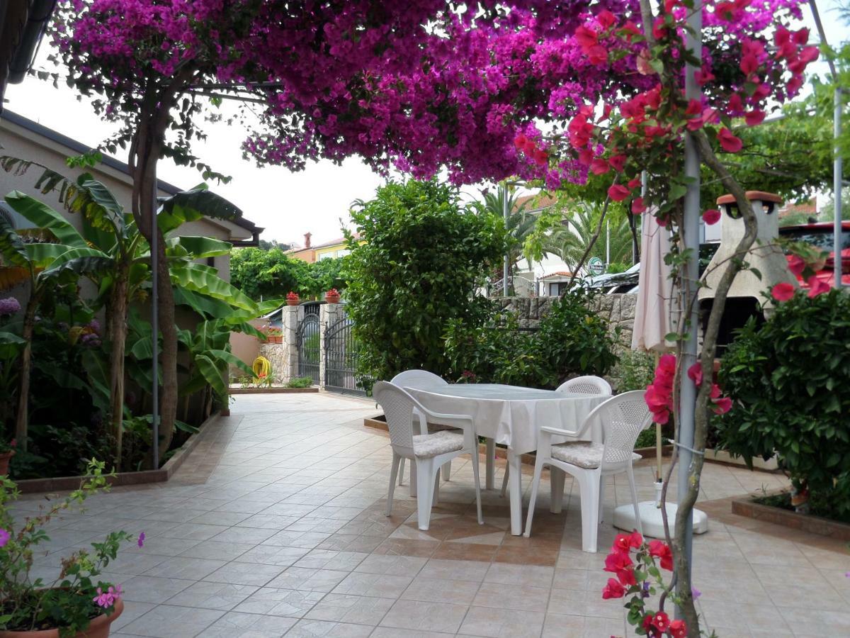 Apartmani Lili Mali Lošinj Kültér fotó