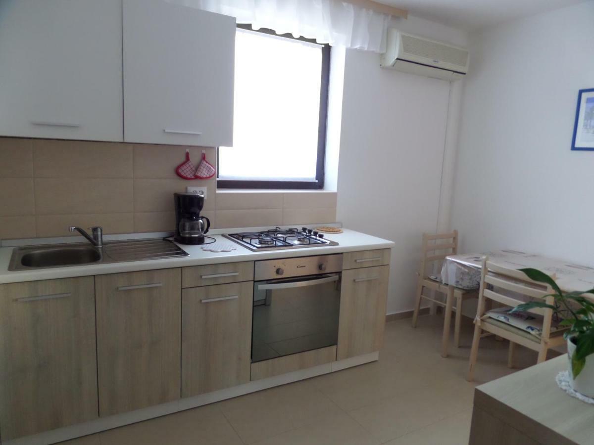 Apartmani Lili Mali Lošinj Kültér fotó