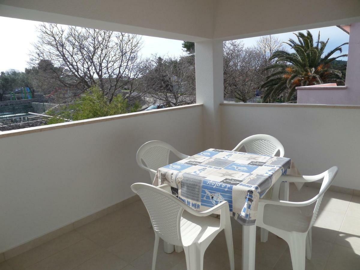 Apartmani Lili Mali Lošinj Kültér fotó